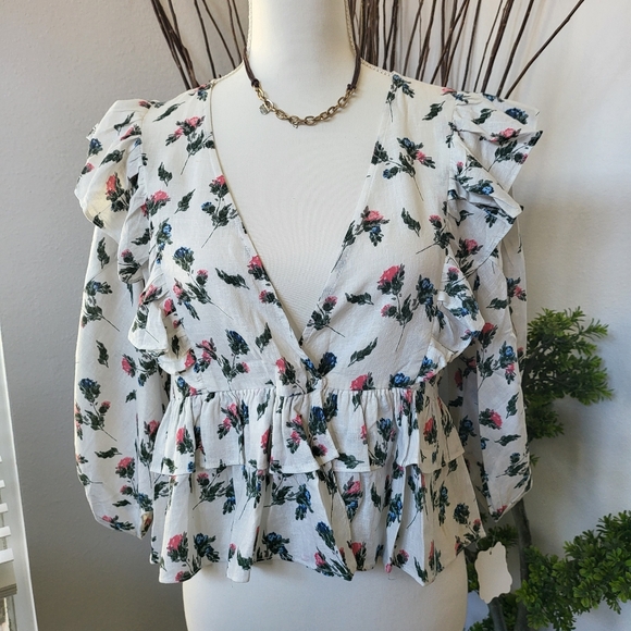 Olivaceous Blouse - Picture 16 of 16